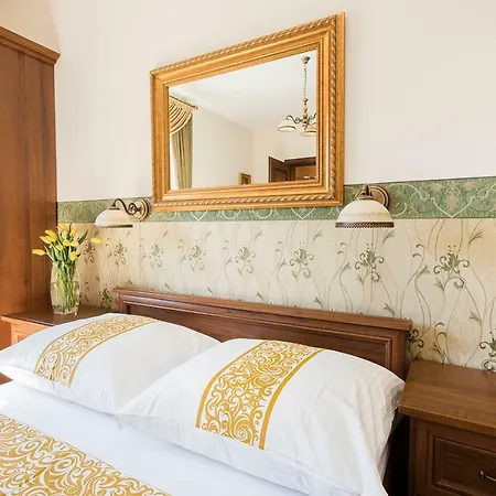 לינה וארוחת בוקר Residenz Selena