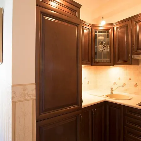 לינה וארוחת בוקר Residenz Selena אוסטקה