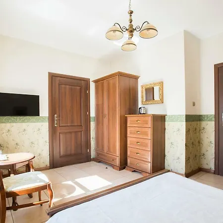 לינה וארוחת בוקר Residenz Selena