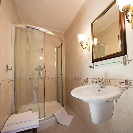 Residenz Selena 3* אוסטקה